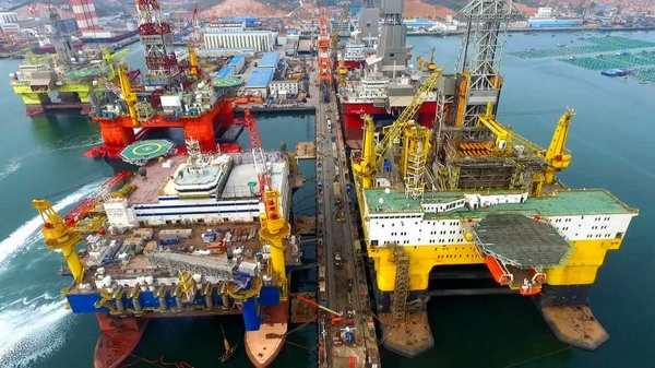 藍(lán)鯨一號鑽井平台