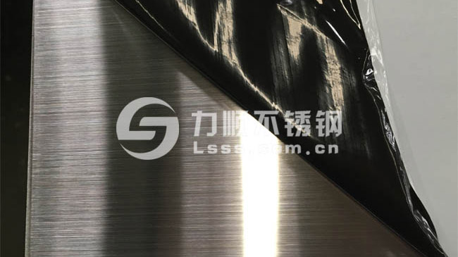 拉絲(sī)不鏽鋼板(bǎn)