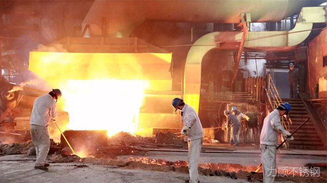 廢(fèi)鋼(gāng)回收