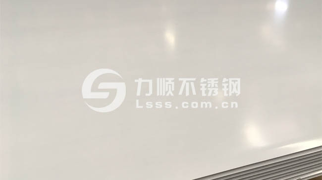 2B表麵(miàn)304不鏽鋼板,貼膜保護