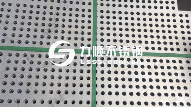 不鏽鋼衝孔板,304不鏽鋼衝孔(kǒng)板
