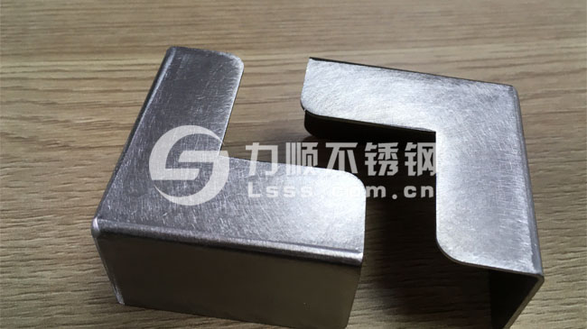 拉(lā)絲板焊接無縫化效果