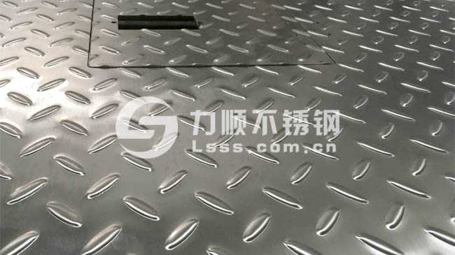 不鏽鋼平台,不鏽鋼防滑平台(tái),不鏽鋼花紋板
