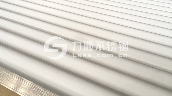 304不鏽鋼瓦(wǎ),304不鏽鋼(gāng)壓型板,304不鏽鋼(gāng)波浪板