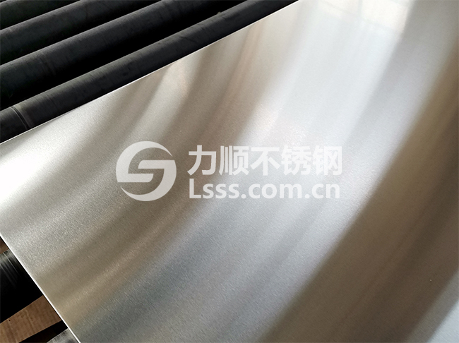 2.0不鏽鋼拉絲板